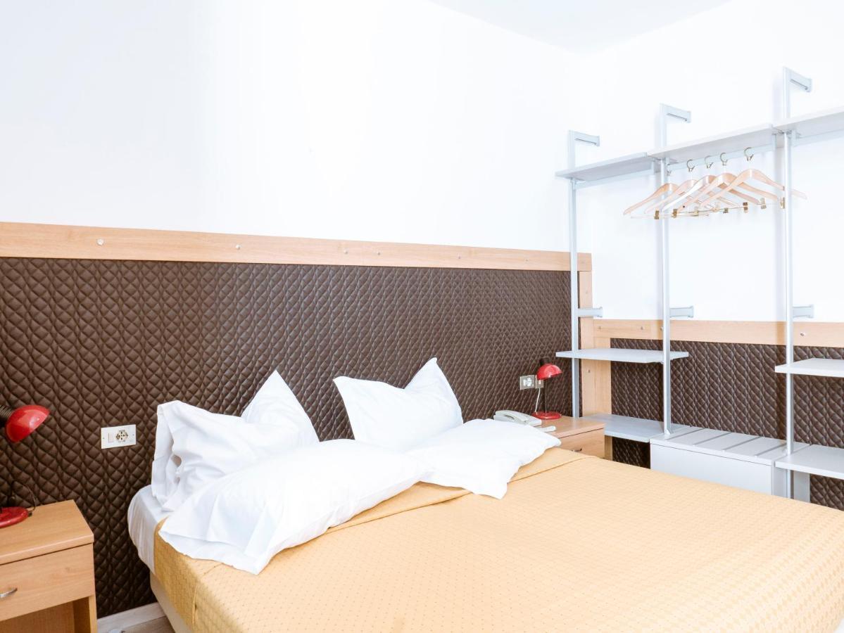 נאגו Hotel Doria מראה חיצוני תמונה